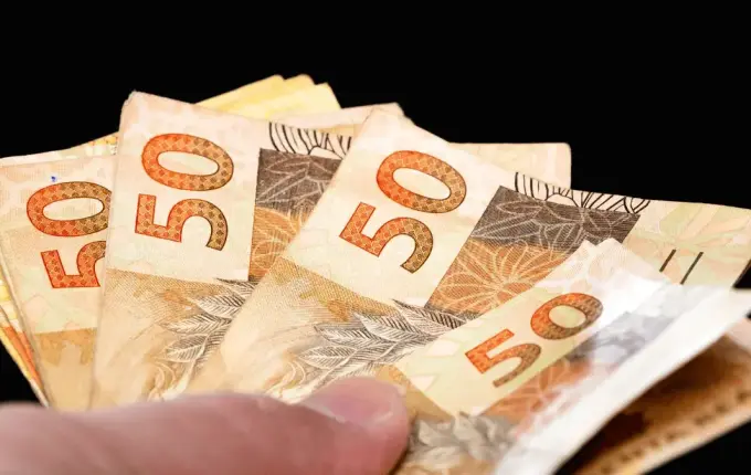 Segunda parcela do 13º salário será antecipada em 2026; veja as datas