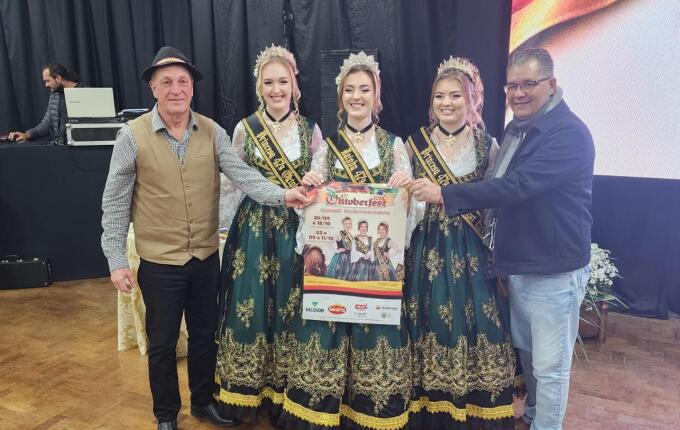 Traje oficial e cartaz da 47ª Oktoberfest de Itapiranga são lançados