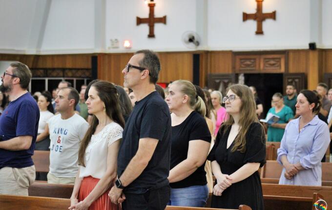 Missa de Lava-Pés abre celebrações do Tríduo Pascal em São Miguel do Oeste