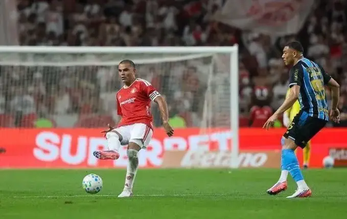 Gre-Nal termina empatado sem gols no jogo de ida das quartas de final da Copa do Brasil