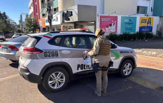 Mulher é presa em flagrante após furtar roupas de loja no centro de São Miguel do Oeste