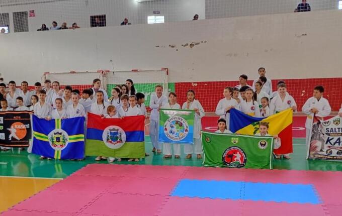 Associação campoerense de Karatê brilha na 3ª Copa Wado Interestadual de Karatê em Mangueirinha