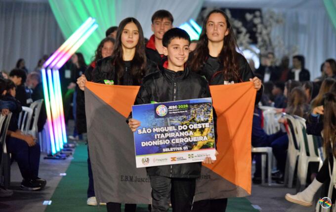 Cerimônia de abertura do JESC 2026 reúne atletas e autoridades em São Miguel do Oeste