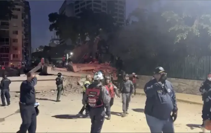 Ao menos 164 pessoas morreram após terremotos na Venezuela, diz presidente