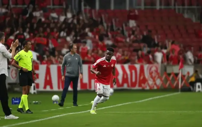 Internacional domina Remo, mas sofre empate no último lance