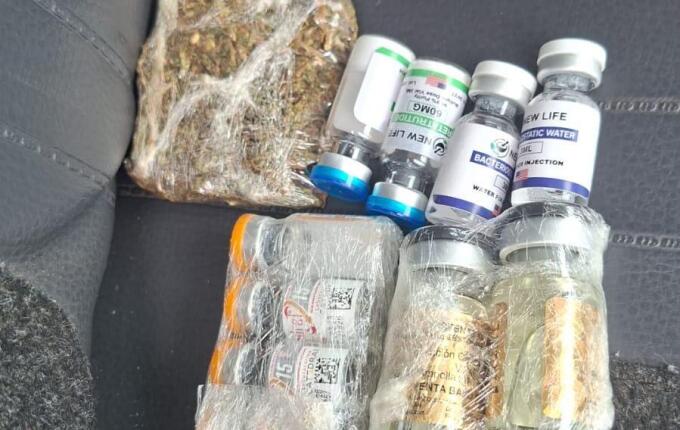 PM apreende drogas e medicamentos contrabandeados na BR-282 em Iraceminha