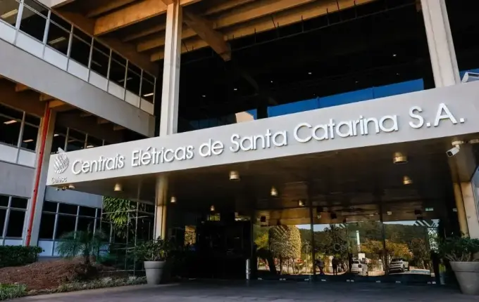 Celesc abre concurso com salários de até R$ 6,9 mil em Santa Catarina
