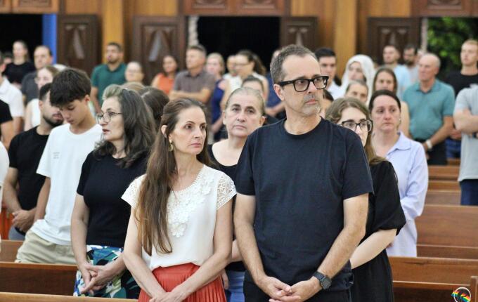 Missa de Lava-Pés abre celebrações do Tríduo Pascal em São Miguel do Oeste