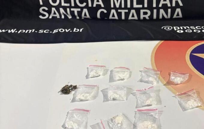 PM prende suspeito de tráfico perto de rota clandestina na fronteira em Dionísio Cerqueira
