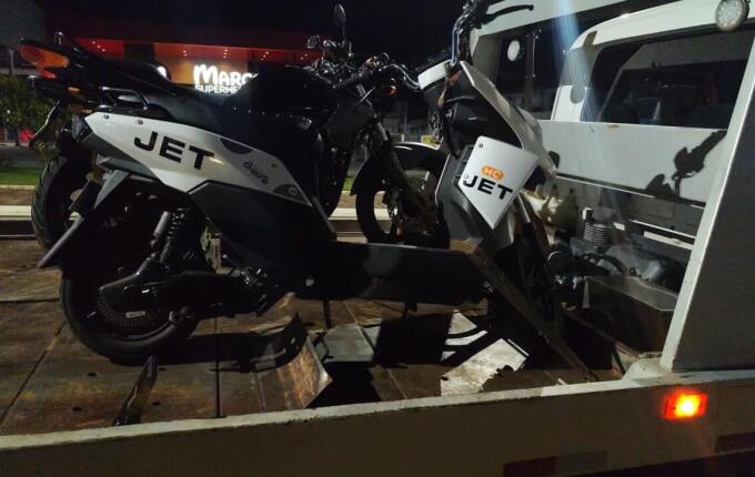 Adolescente é flagrado pilotando ciclomotor irregular e veículo é apreendido em SMO