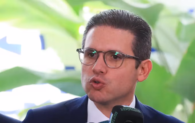 Motta diz que não fará discussão ‘atropelada’ sobre escala 6x1