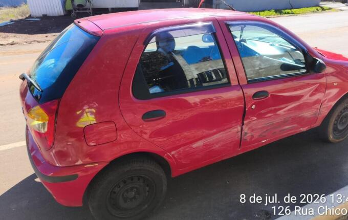 Adolescente fica ferida em colisão entre dois carros em Campo Erê