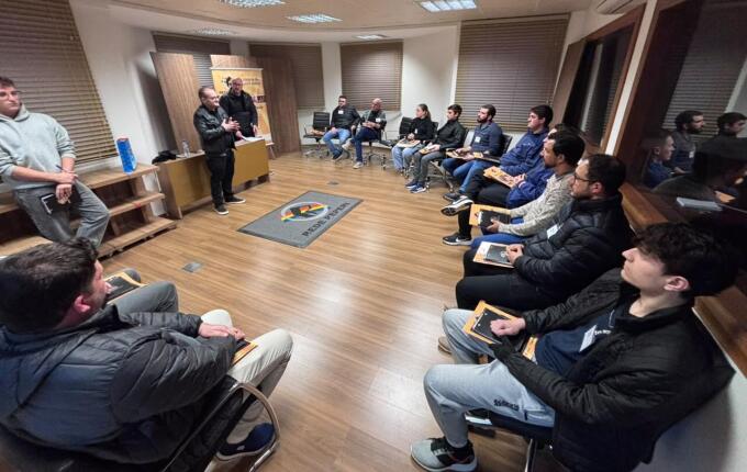 Rede Peperi inicia curso de locução com 15 participantes em São Miguel do Oeste