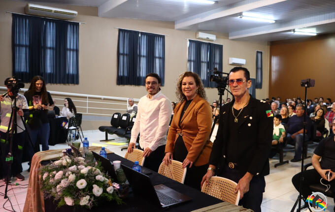 Festerê 2026 reúne talentos e define classificados para a grande final municipal em Campo Erê