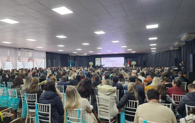 Fórum Regional de Educação mobiliza 500 profissionais em Itapiranga