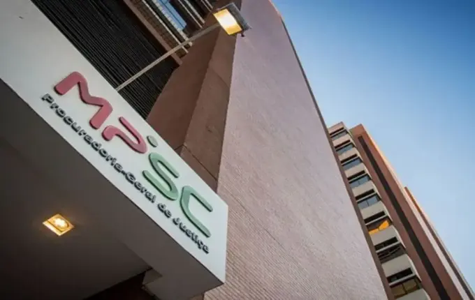 Justiça condena duas empresas por fraude em licitação de concurso público no Oeste