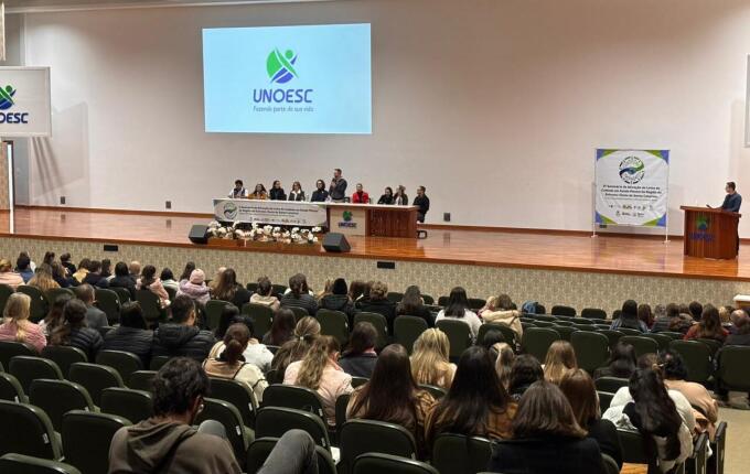 Segundo seminário sobre saúde mental reúne profissionais de três estados em São Miguel do Oeste
