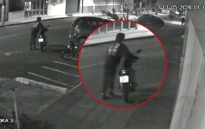 Motocicleta é furtada no centro de São Miguel do Oeste