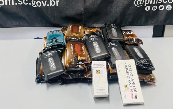 Passageiro é flagrado com cigarros eletrônicos e medicamentos irregulares em Dionísio Cerqueira