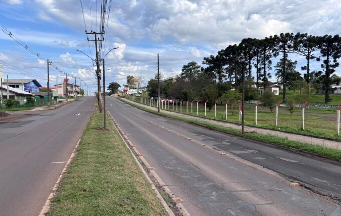 Oito lombadas eletrônicas voltam a ser instaladas na Avenida Willy Barth, em São Miguel do Oeste
