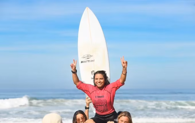 Surfista de SC, Tainá Hinckel vence etapa do Brasileiro de Surf em Pernambuco