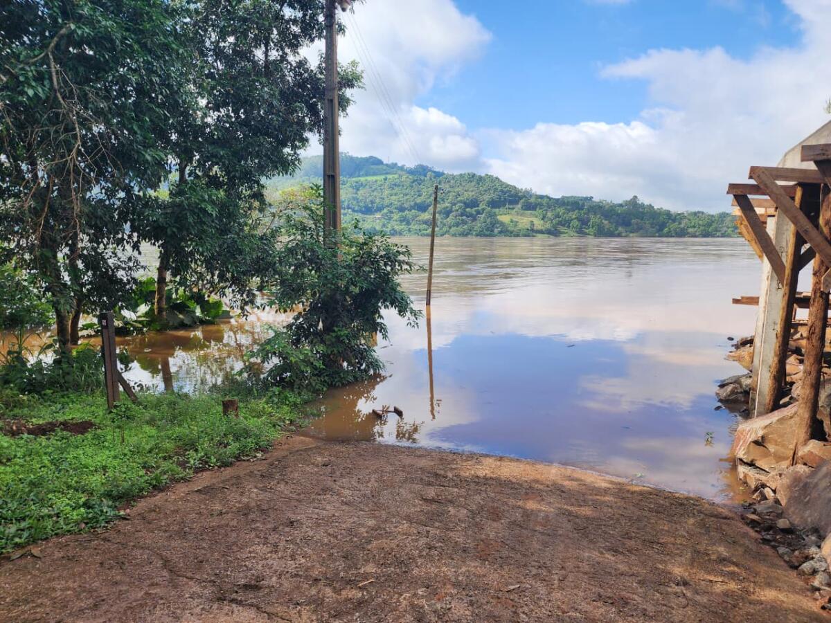 Rio Uruguai atinge 7,5m na manhã desta quinta-feira em Itapiranga