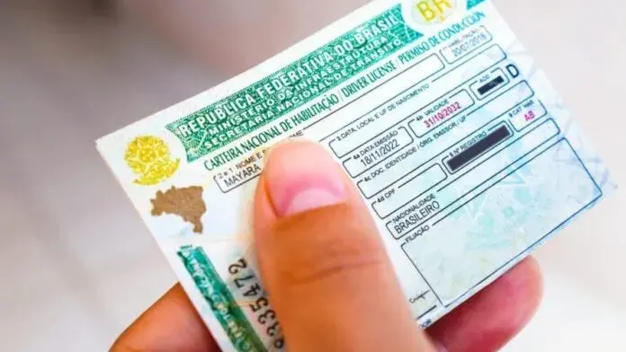 Detran-SC adota biometria e geolocalização para combater "aulas fantasmas" na CNH