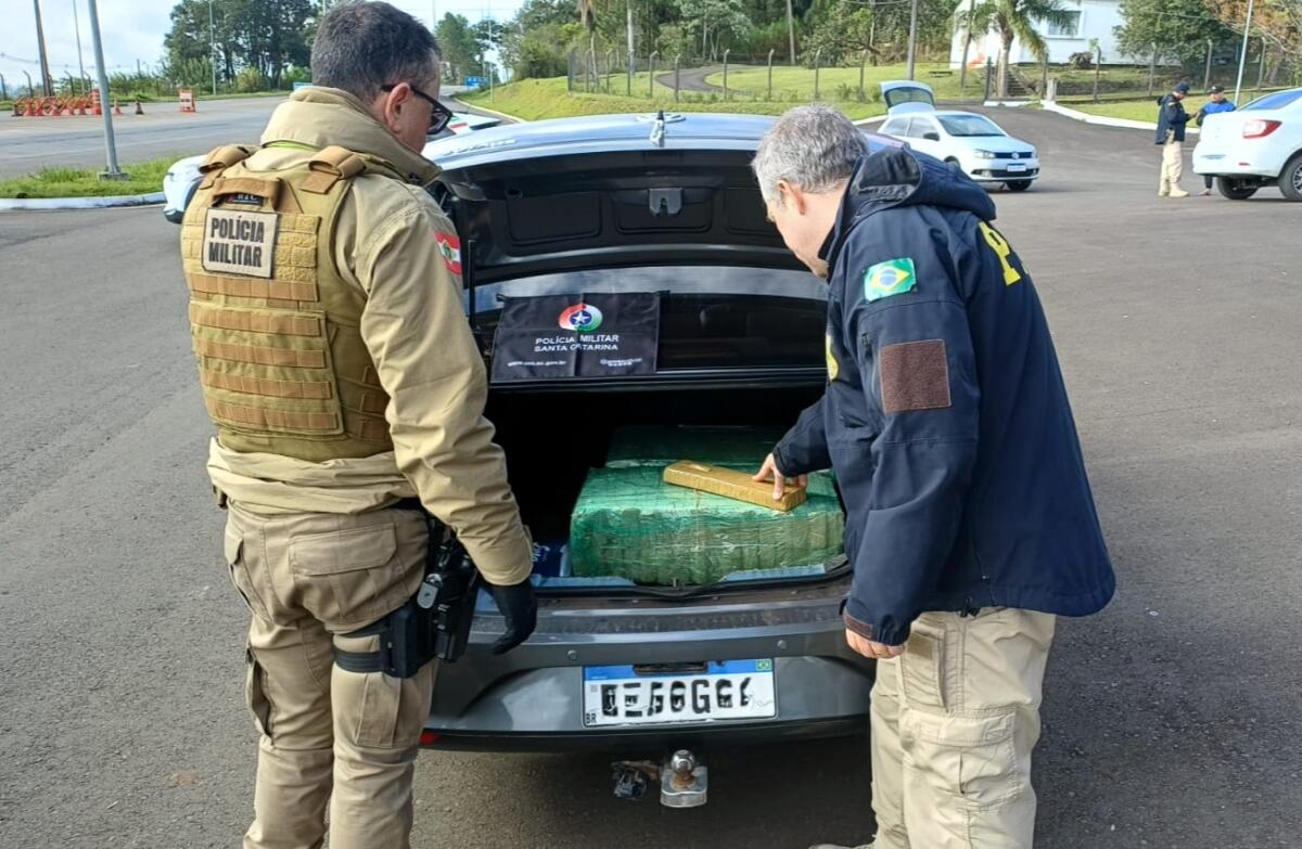 Três homens e um adolescente são detidos com drogas em abordagem na BR-282