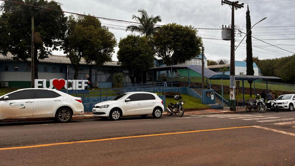 Movimento tranquilo marca votação no maior local eleitoral de Iporã do Oeste