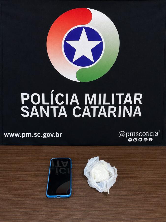 PM prende jovem com 80 gramas de cocaína em Maravilha