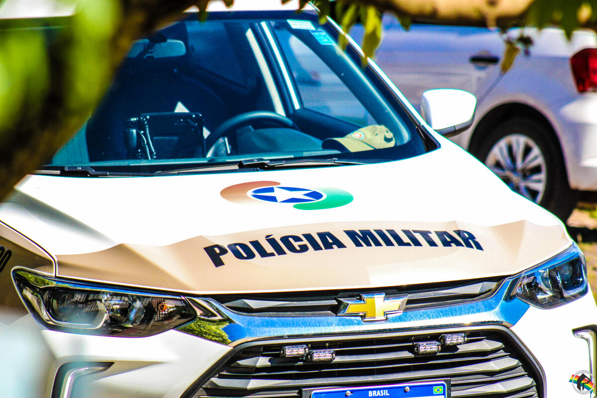 PM localiza veículo furtado no centro de Guarujá do Sul