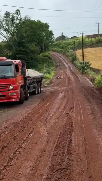 Empresário cobra melhorias em rua de SMO; prefeitura prevê nova manutenção