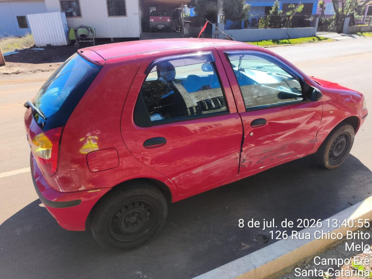 Adolescente fica ferida em colisão entre dois carros em Campo Erê