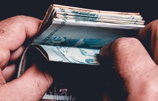 Inadimplência cai pelo quarto mês seguido em SC