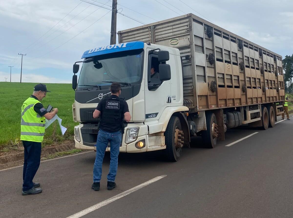 Polícia Civil e Cidasc realizam barreiras sanitárias em São Carlos e Palmitos