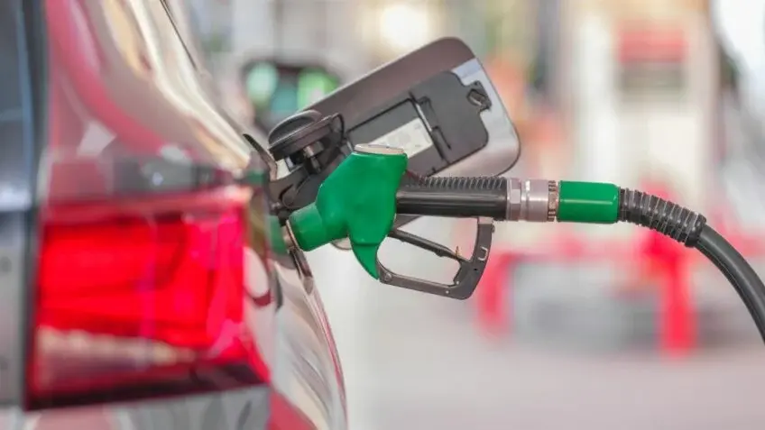 MPF pede suspensão do aumento de etanol na gasolina para 32%