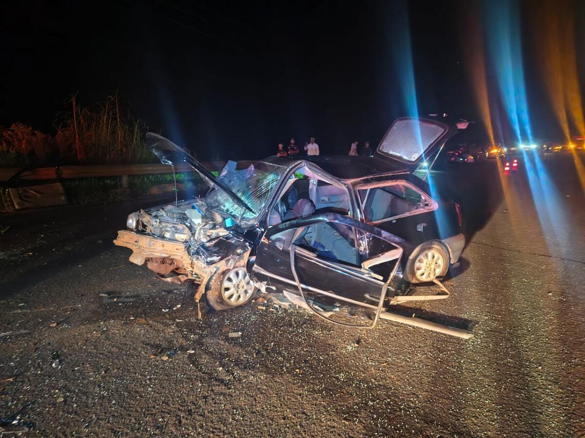 Grave acidente entre carros deixa vários feridos no Oeste