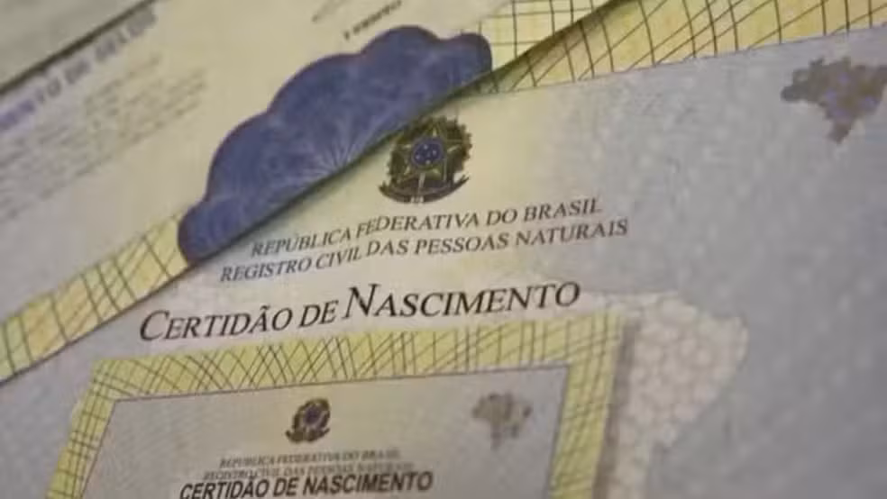 Justiça de SC permite retirada do nome do pai após violência sexual contra filha