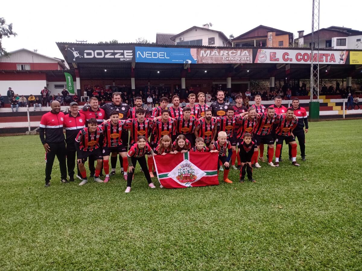 Cometa vence e garante primeiro lugar do grupo A do Estadual 2026