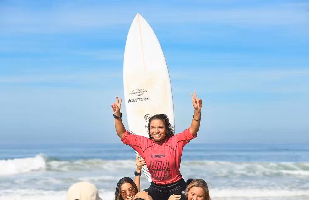 Surfista de SC, Tainá Hinckel vence etapa do Brasileiro de Surf em Pernambuco